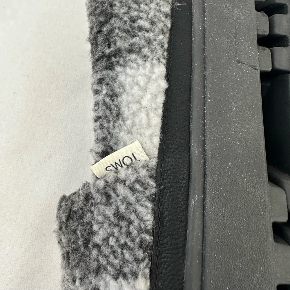 TOMS Sherpa Plaid Slip On Platform Shoes Gray White Cozy Women’s 7 - Picture 6 of 10